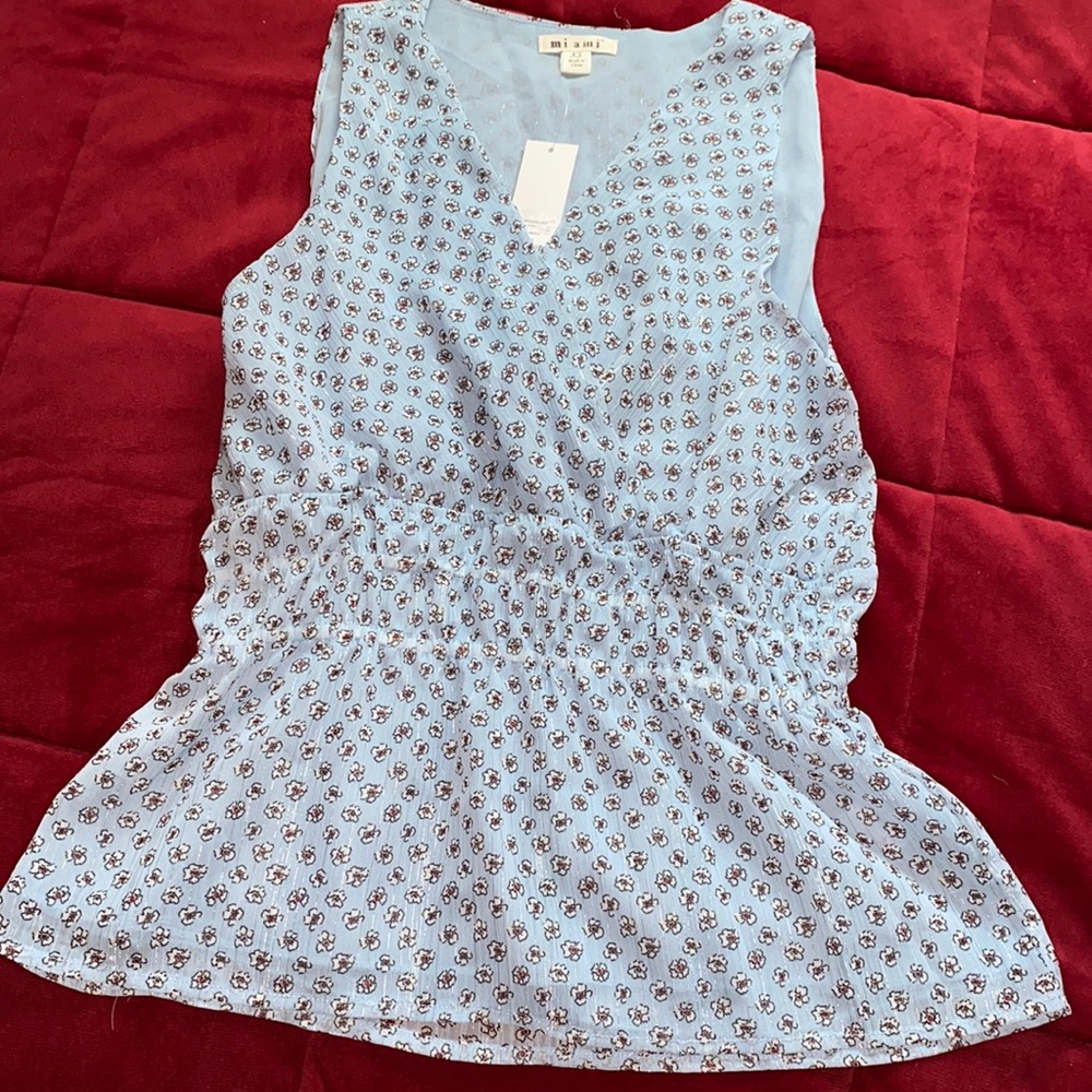 Women’s Shirt - Never Been Worn